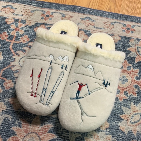Lands' End Shoes - Lands End qvc Cozy Embroidered Slippers with Ski Design clogs shoes